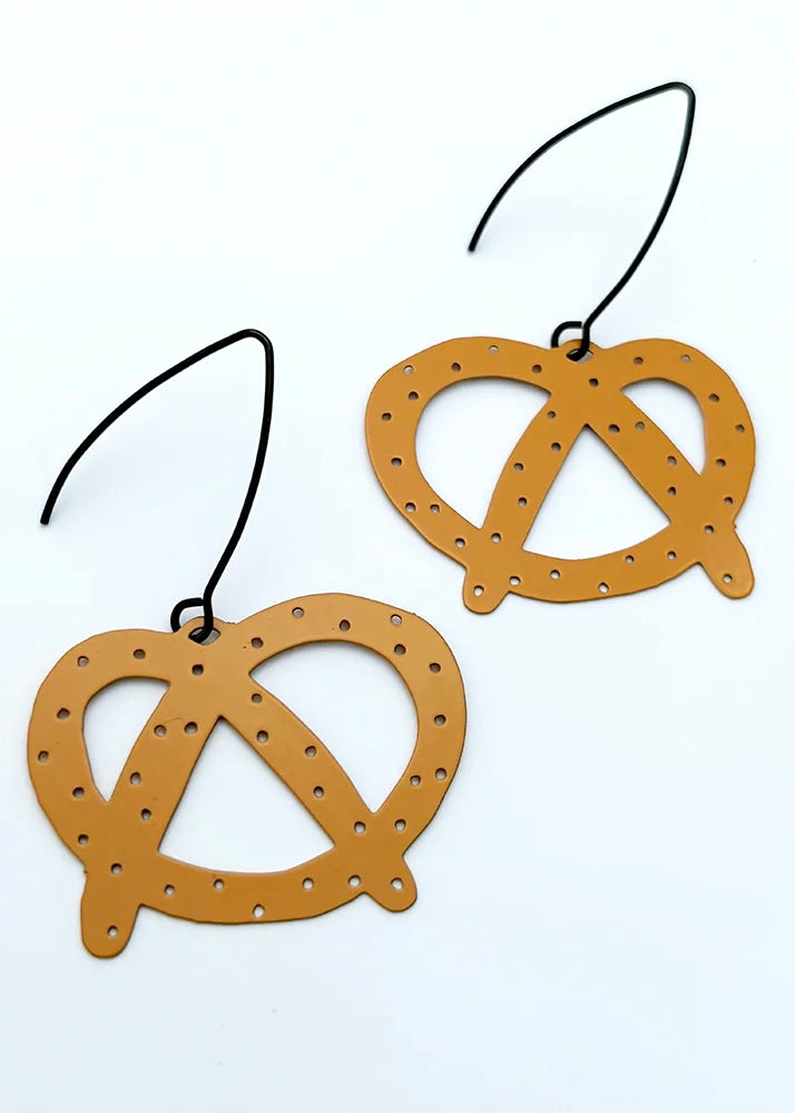 Midi Pretzel Dangles