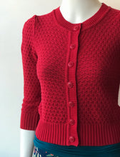 Load image into Gallery viewer, 3/4 Sleeve Cardi - Red